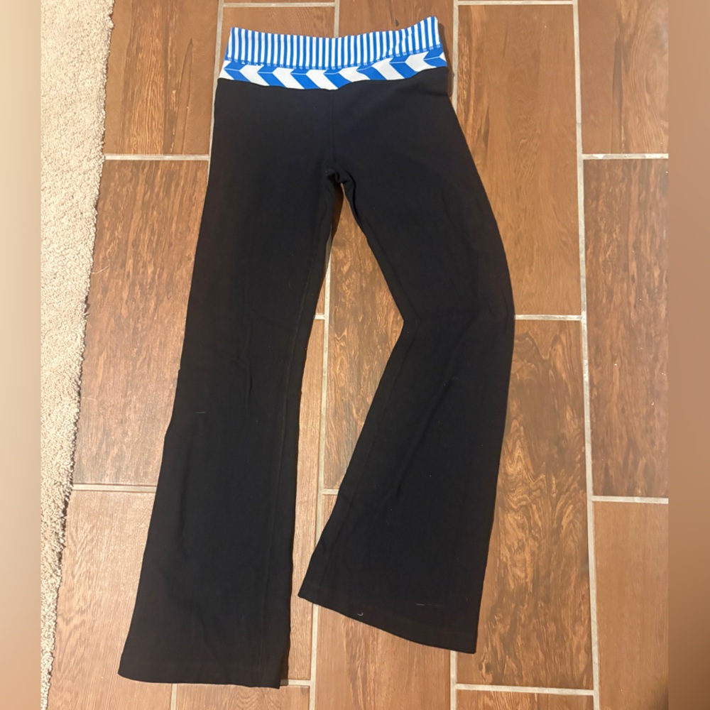 Lululemon athletica black wide leg, Groove pants, old school, reversible, size 4